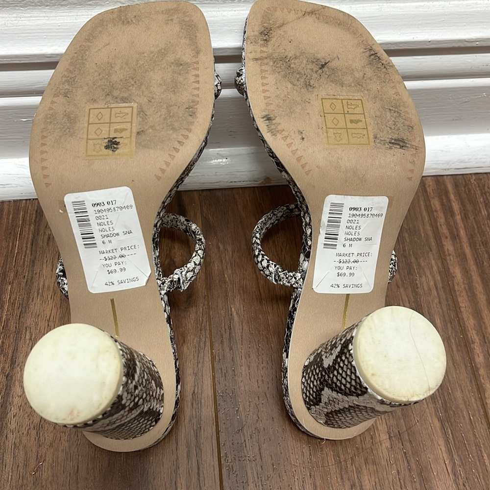 Heels - Picture 4 of 4